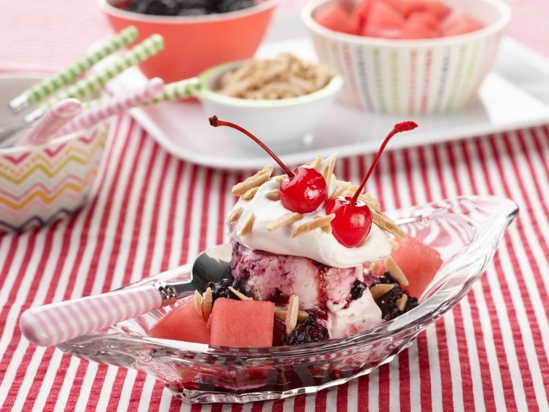 Chef Name: Food Network Kitchen

Full Recipe Name: Kids Can Make: Watermelon Split

Talent Recipe: 

FNK Recipe: Food Network Kitchenâ  s Kids Can Make: Watermelon Split, as seen on Foodnetwork.com

Project: Foodnetwork.com, SUMMER/APPETIZERS/PASTA

Show Name: 

Food Network / Cooking Channel: Food Network