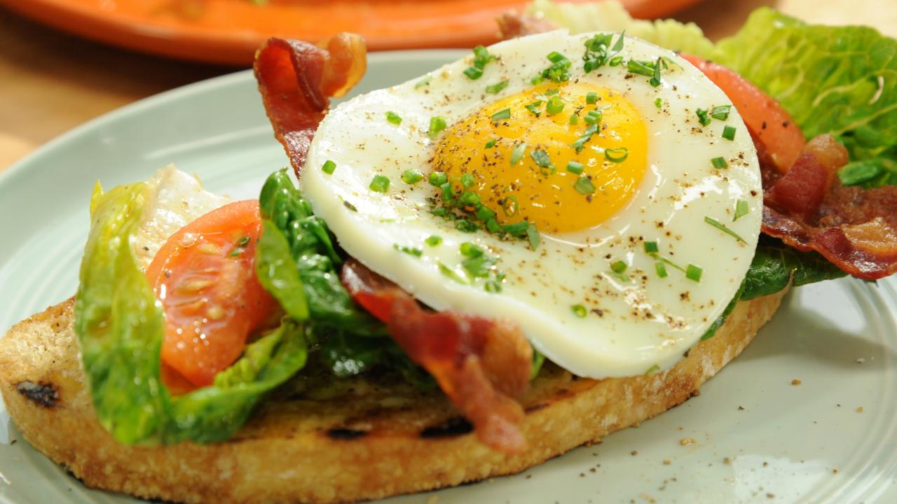 Egg-Topped BLT Sandwich