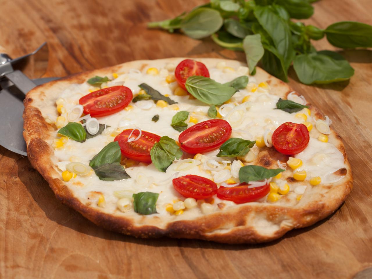 Tomato and Corn Pizza  Play Now Online for Free 