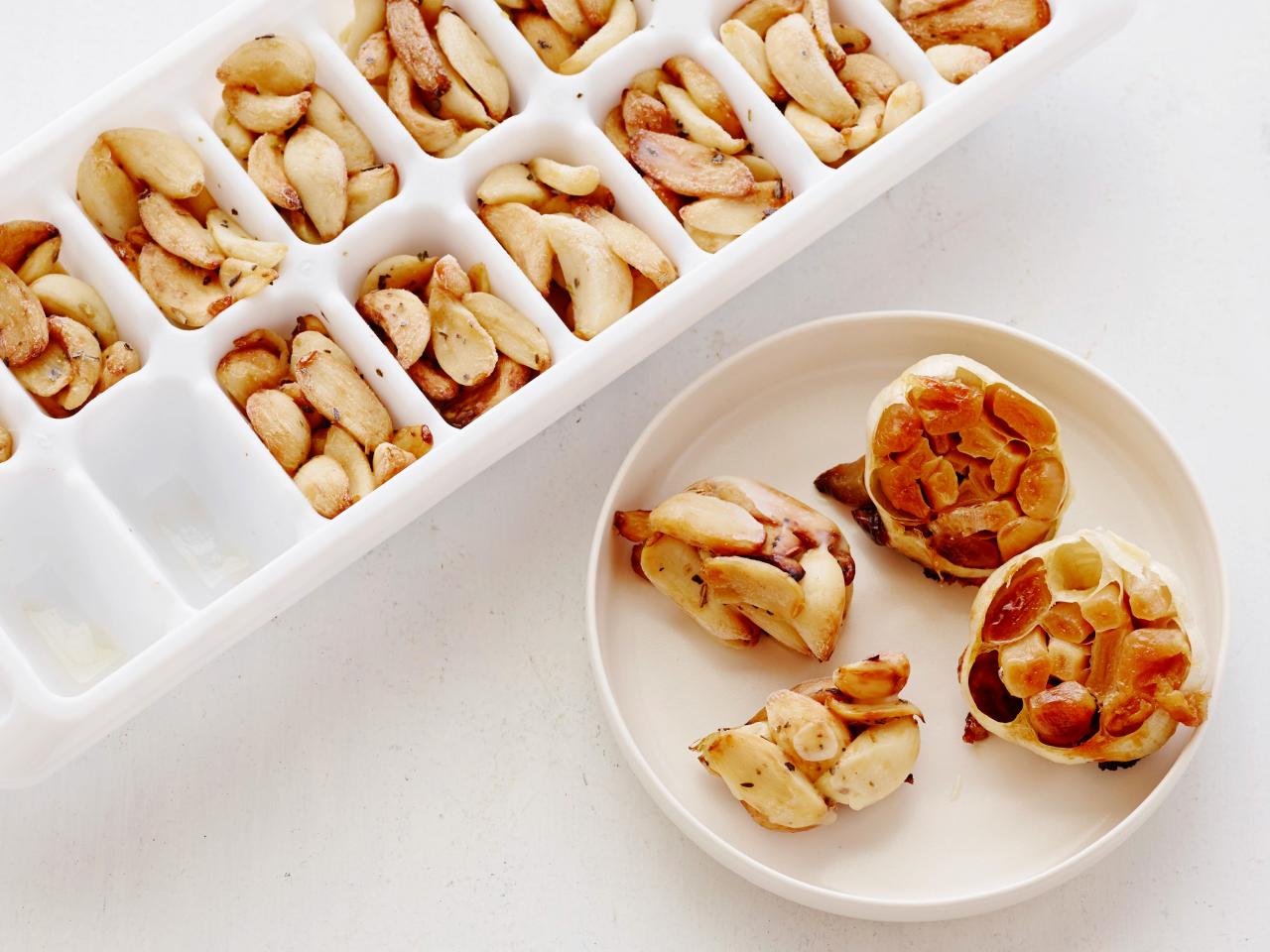 Food Network on X: This ice cube tray and bin combo means you can make ice  at the same time as you store ice keeping it fresh and clean! 🧊🙌 Get it