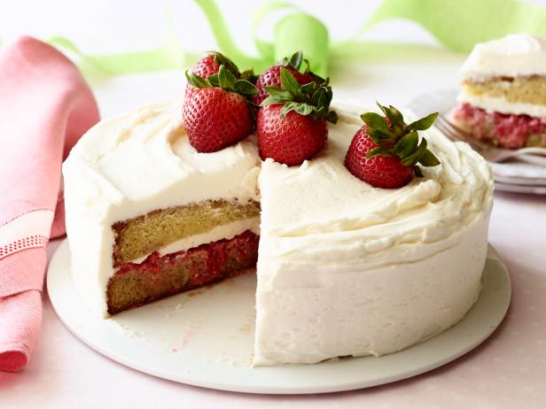 STRAWBERRY SHORTCAKE CAKE
Ree Drummond
The Pioneer Woman/Happy Birthday, PaPa
Food Network
Unsalted Butter, Flour, Cornstarch, Baking Soda, Salt, Sugar, Eggs, Sour Cream, Vanilla
Extract, Strawberries, Powdered Sugar, Cream Cheese