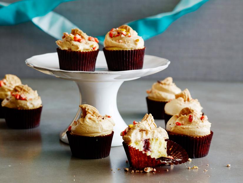 JellyFilled Cupcakes With Peanut Butter Frosting Recipe Tyler