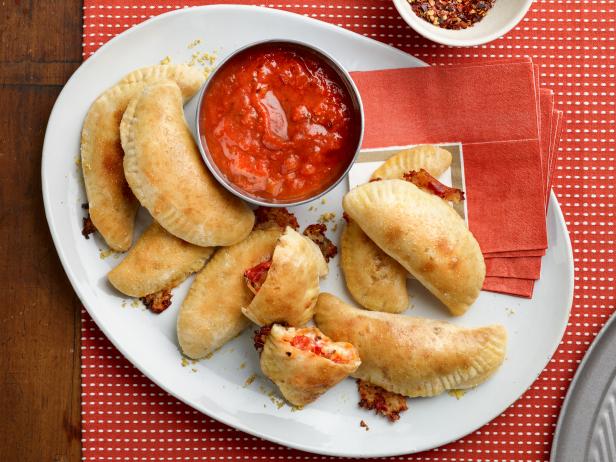 Chef Name: Giada De LaurentiisFull Recipe Name: Mini Antipasto CalzonesTalent Recipe: Giada De Laurentiisâ   Mini Antipasto Calzones, as seen on Food Network.comFNK Recipe: Project: Foodnetwork.com, Back to School/Sandwich Central/Dinner and a Movie/SidesShow Name: Food Network / Cooking Channel: Food Network