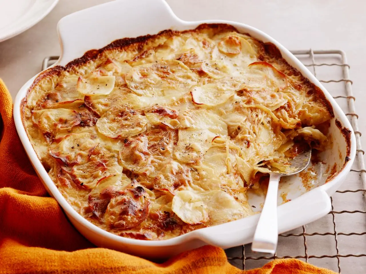 Caramelized Vidalia Onion and Potato Gratin with Fresh Sage, image size:1280x960
