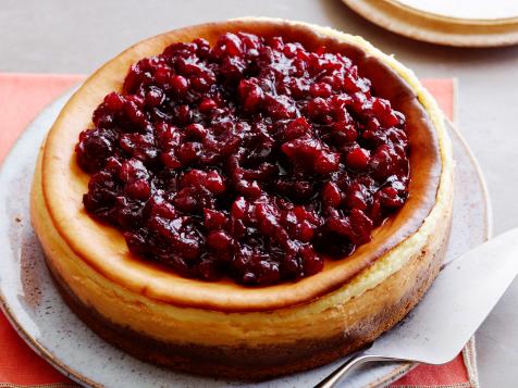 Creamy Cheesecake with Cranberry Compote