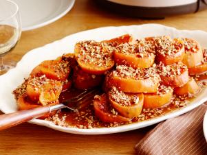 FN_Slow-Cooker-Spiced-Sweet-Potatoes-with-Pecans_s4x3