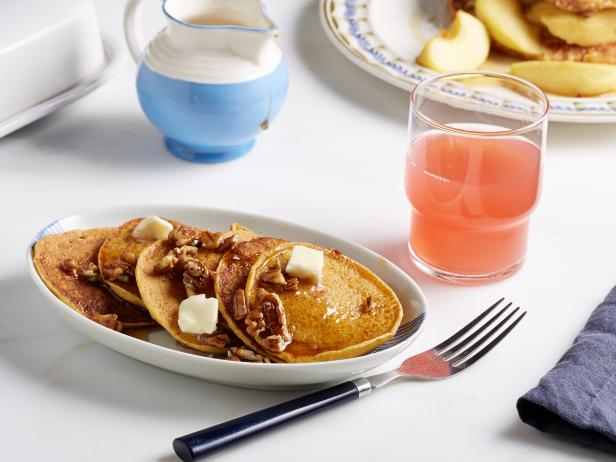 Sandra Lee's Pumpkin Cinnamon Pancakes for Thanksgiving Brunch as seen on Food Network