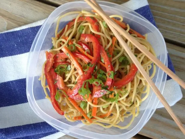 Vegetable Noodle Salad Recipe | Jennifer Perillo | Food Network