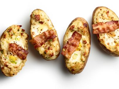 https://food.fnr.sndimg.com/content/dam/images/food/fullset/2014/7/22/2/FNM_090114-Twice-Baked-Potatoes-with-Bacon-and-Eggs-Recipe_s4x3.jpg.rend.hgtvcom.406.305.suffix/1406152457111.jpeg