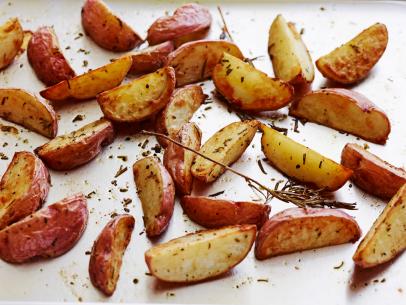 HOW TO ROAST POTATOESTyler FlorenceFood Network KitchensRed New Potatoes, Olive Oil, Thyme, Salt