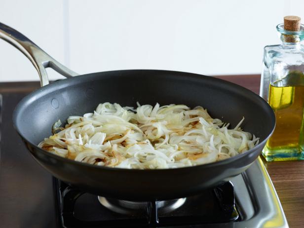 HOW TO CARAMELIZE ONIONSFood Network KitchensWalla Walla or Vidalia Onion, Olive Oil, Unsalted Butter, Salt