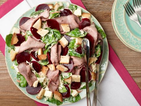 10-Minute Beef-and-Beet Salad with Horseradish Dressing