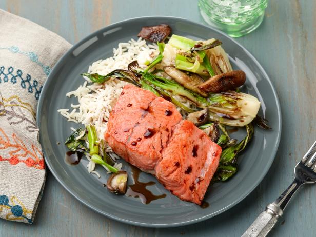 30-Minute Pan-Seared Salmon with Baby Bok Choy and Shiitake Mushrooms_image