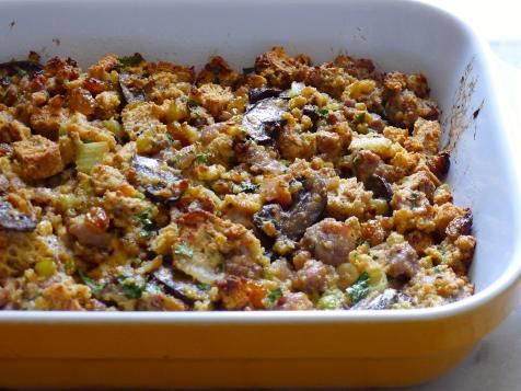 Gluten-Free Raisin-Rye Cornbread Sausage Stuffing