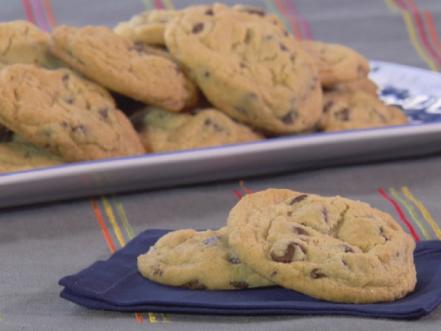 Chewy Chocolate Chip Cookies Recipe | Trisha Yearwood ...