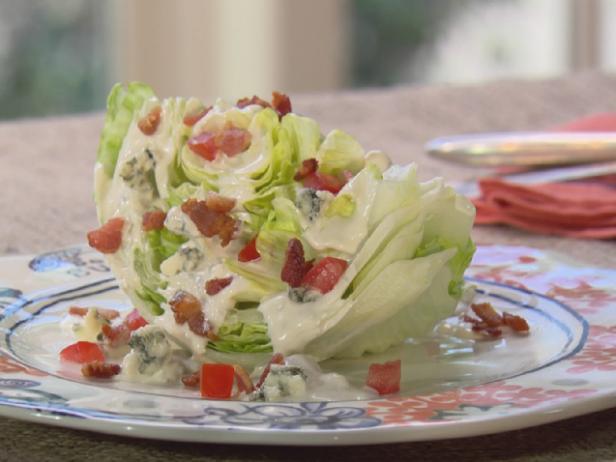 Lettuce Wedge with Blue Cheese Dressing_image