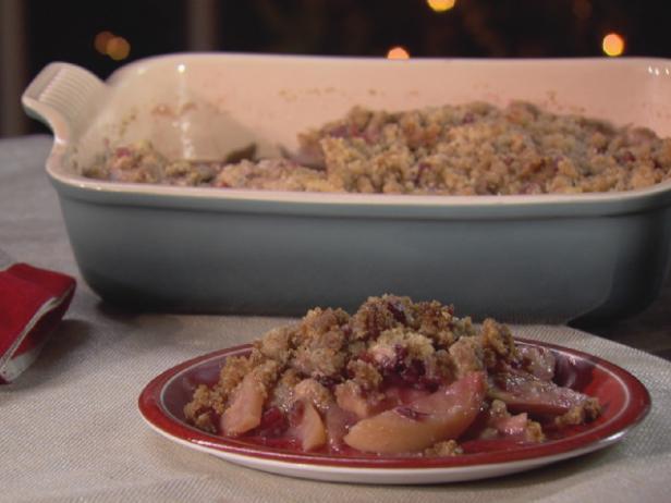 Snappy Pear and Cranberry Crumble_image