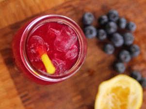 WU0813_Blueberry-Lemonade_s4x3