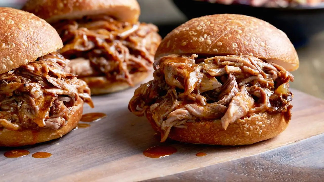 Pulled pork recipe bobby flay best sale