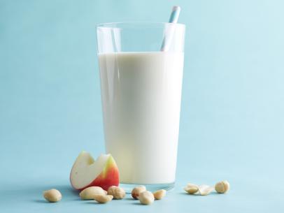 Food Network Kitchen
Apple-Nut Smoothie
Healthy Eats
Food Network