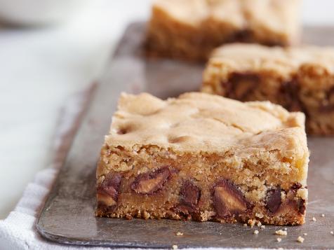 "Blondie" Bars with Peanut Butter Filled DelightFulls