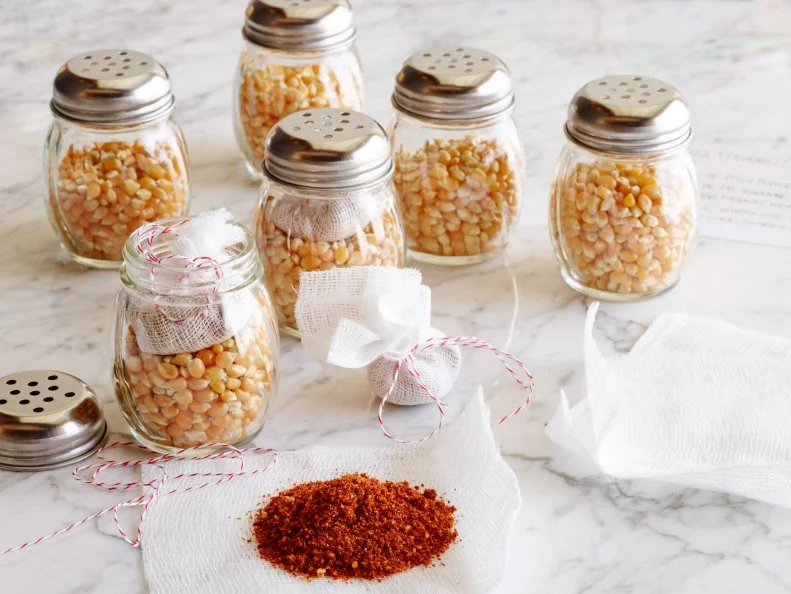 KIDS CAN MAKE: PIZZA POPCORN
Food Network Kitchen
Food Network
Cooking Spray, Tomato Paste, Parmesan, Oregano, Garlic Salt, Crushed Red Pepper Flakes,
Popcorn