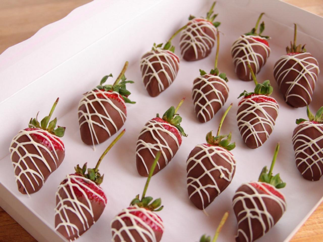 Halloween Chocolate-Covered Strawberries Recipe, Food Network Kitchen