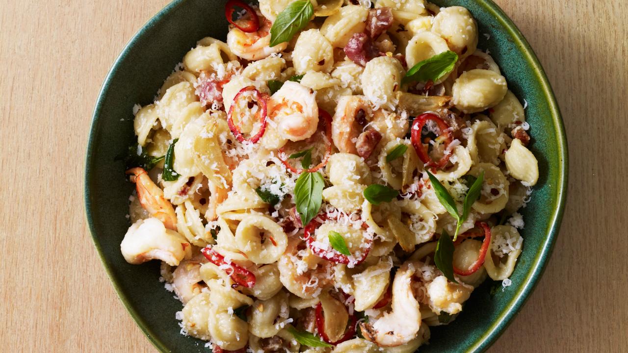 https://food.fnr.sndimg.com/content/dam/images/food/fullset/2014/9/23/1/FNM_110114-Orecchiette-with-Shrimp-Pancetta-and-Fresno-Chiles-Recipe_s4x3.jpg.rend.hgtvcom.1280.720.suffix/1412282745773.jpeg