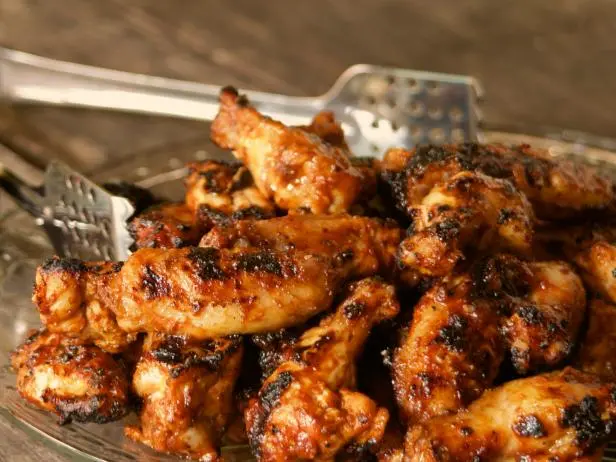 SMOKY BBQ WINGS Recipe | Food Network