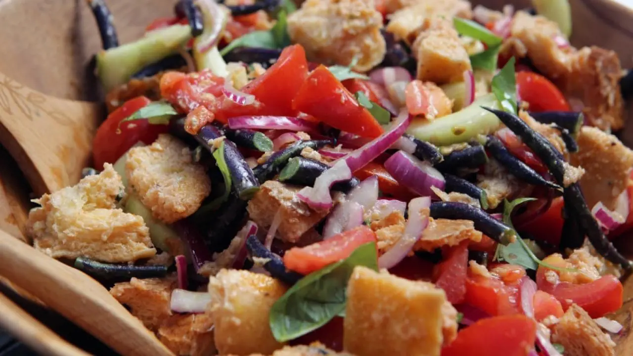 Fresh Veggie and Bread Salad