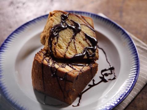 Grilled Banana Pound Cake with Chocolate Sauce