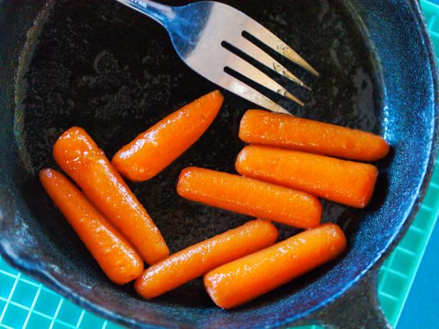 glaze baby carrots with butter and honey