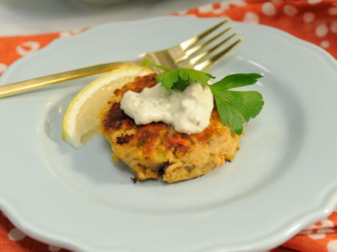 Salmon Cakes with Artichoke Tartar Sauce