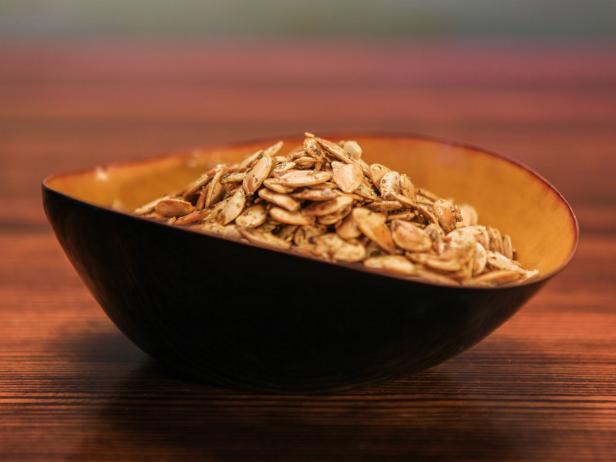 Roasted Pumpkin Seeds_image