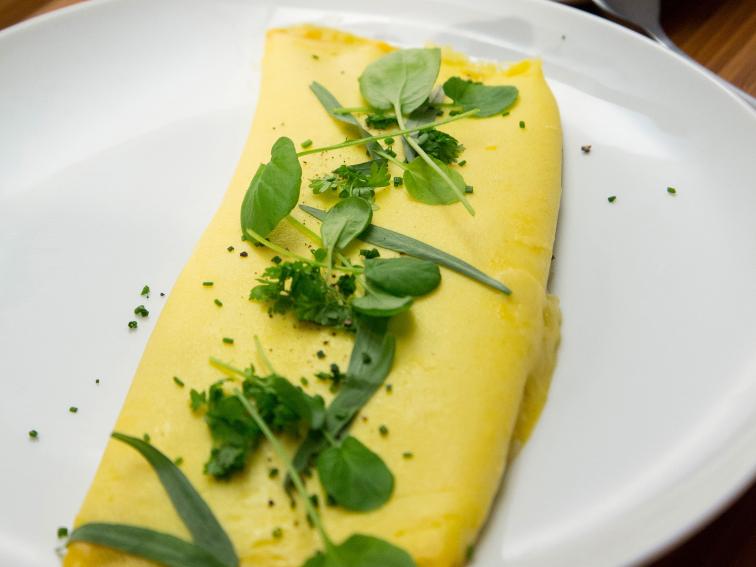 Omelette with Avocado, Bacon and Monterey Jack Recipe Tyler Florence