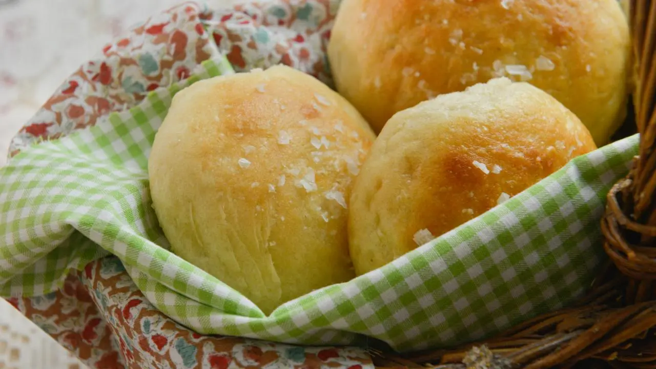 Buttery Baked Potato Rolls
