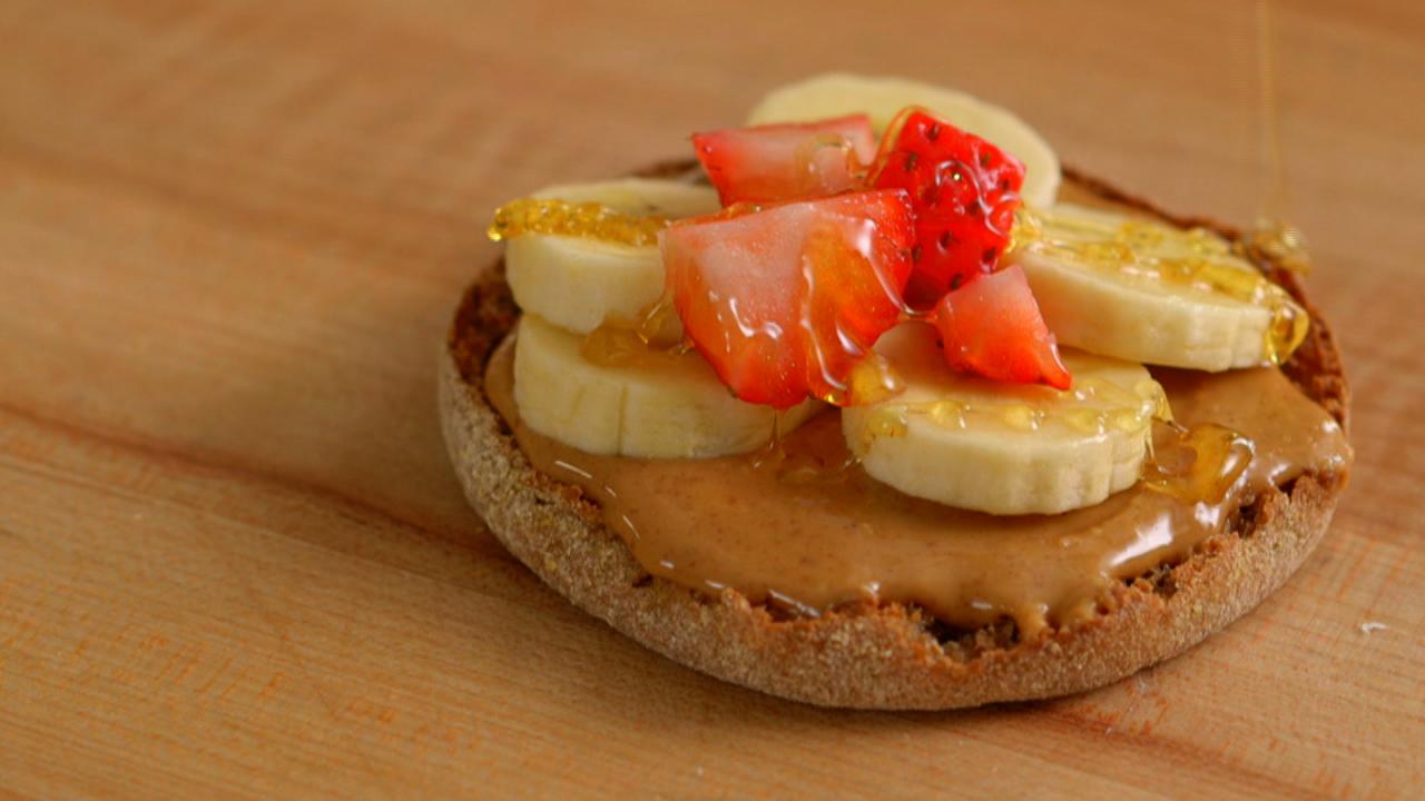 Peanut Butter Banana English Muffins - Strawberry Blondie Kitchen