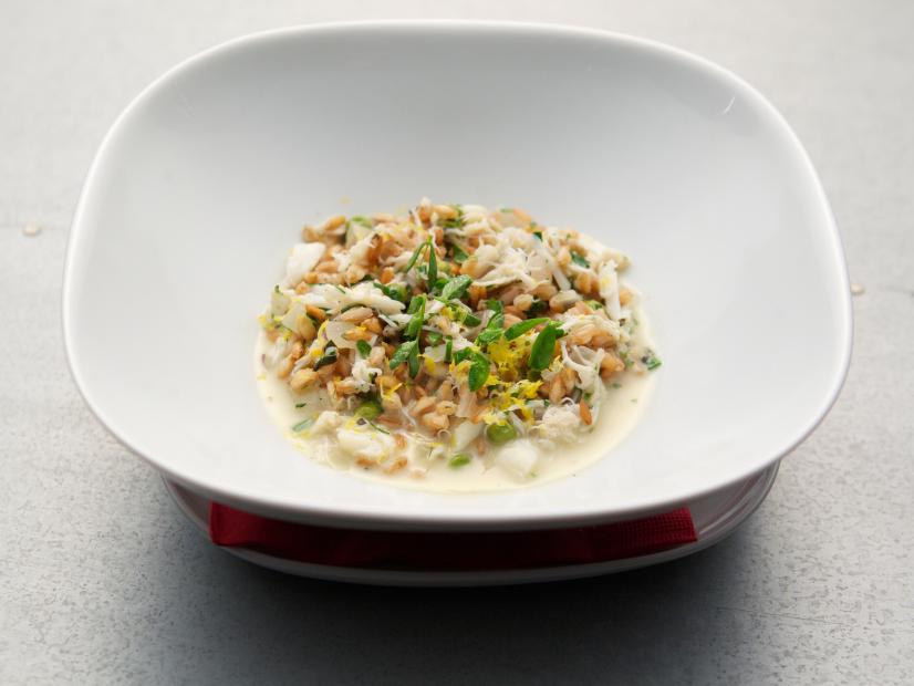 Celebrity-recruit Jenni Farley 's second course for the final challenge, a three course meal is Crab Farrotto with Peas, as seen on Food Network’s Worst Cooks In America: Celebrity Edition, Season 7.