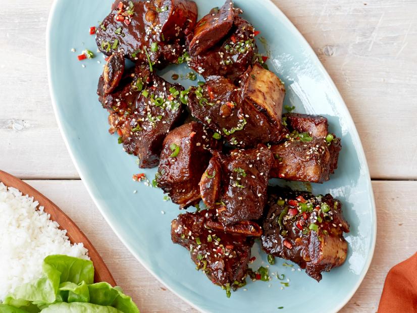 Canada Dry Korean‐Style Ginger Ale­‐Braised Short Ribs, developed by the Food Network Kitchens