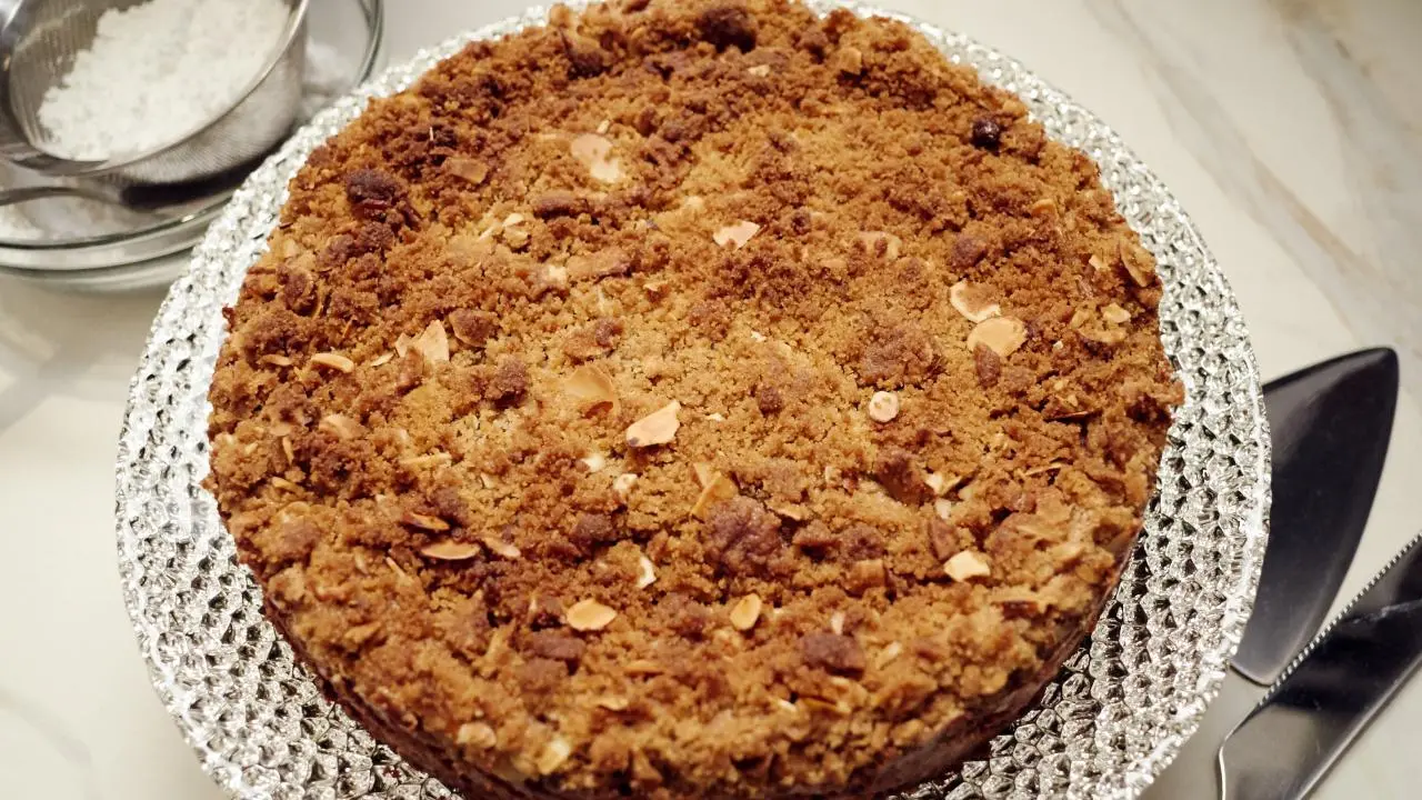 Chocolate-Almond Cheesecake