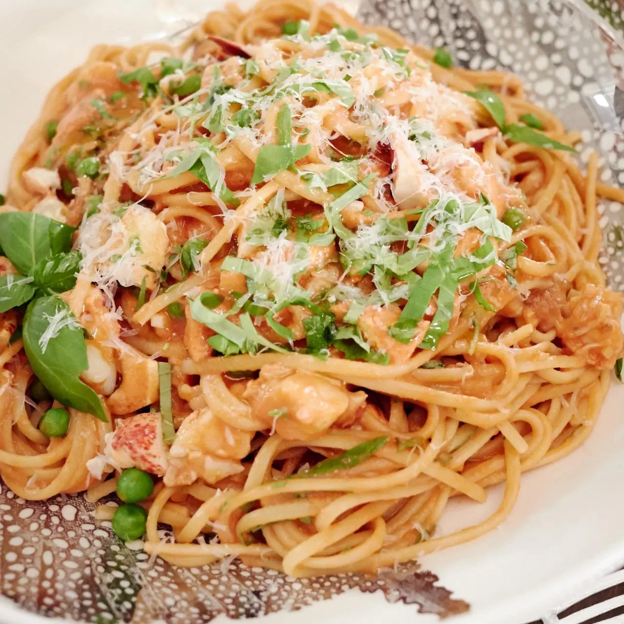 Creamy Lobster Linguine Recipe | Giada De Laurentiis | Food Network