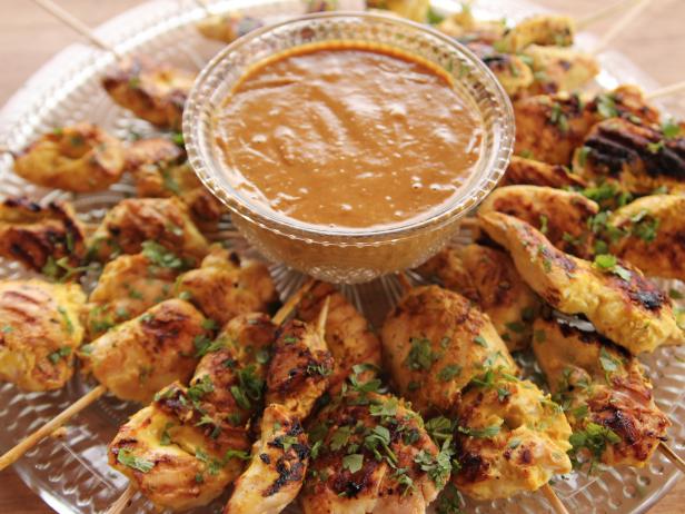 Chicken Satay with Peanut Sauce Recipe | Ree Drummond | Food Network