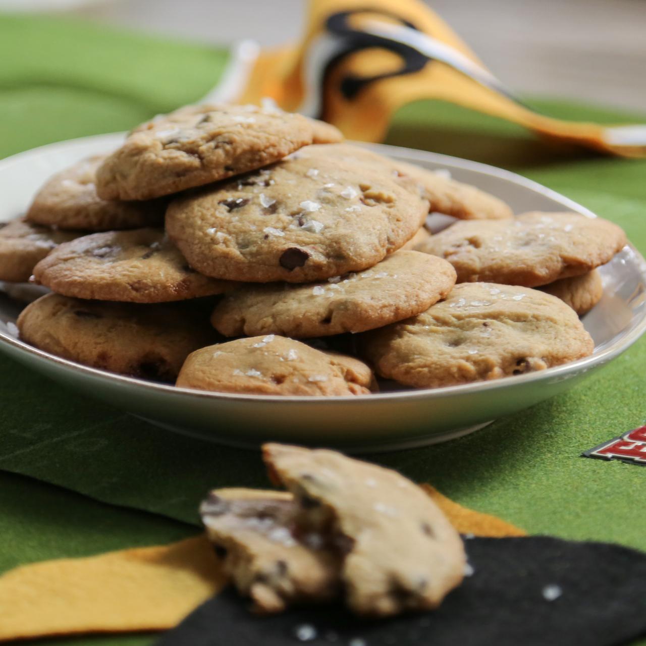 Salted Caramel Chocolate Chip Cookies, Reynolds Canada Brands