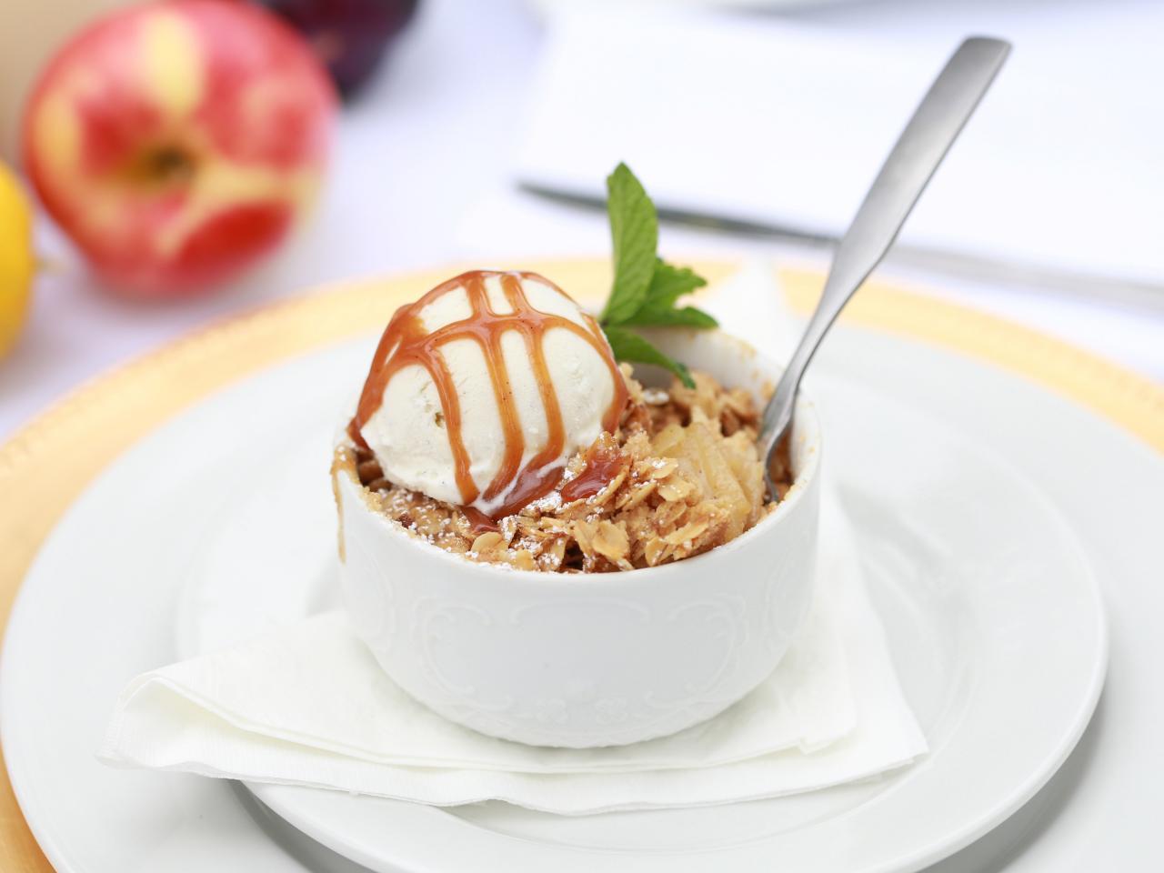 Old-Fashioned Apple Crisp Recipe, Ina Garten