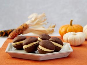 HP0203_Pumpkin-Spice-Chocolate-Whoopie-Pie_s4x3