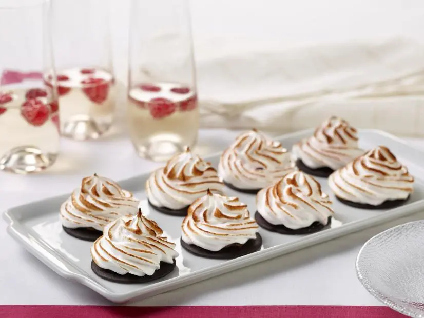 Food Network Kitchen’s Teeny Tiny Chocolate Cream Pie from Teeny, Tiny Desserts for KIDS CAN BAKE/KIDS CAN MAKE/EASTER, as seen on Food Network.