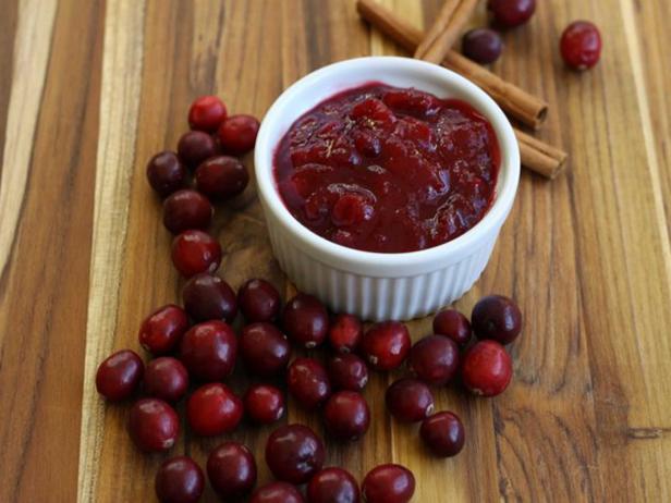 Low-Sugar Cranberry Sauce Your Kids Will Gobble Up