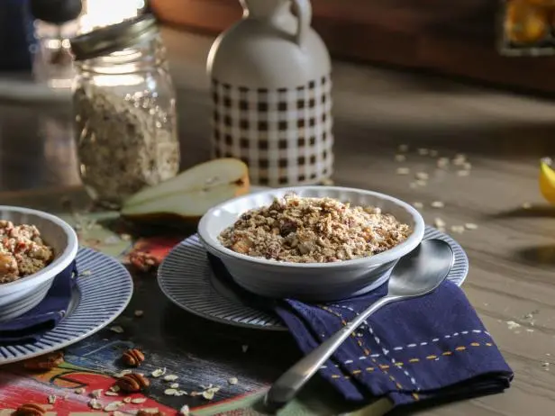 Individual Pear Crumbles with Maple Yogurt Recipe | Valerie Bertinelli | Food Network