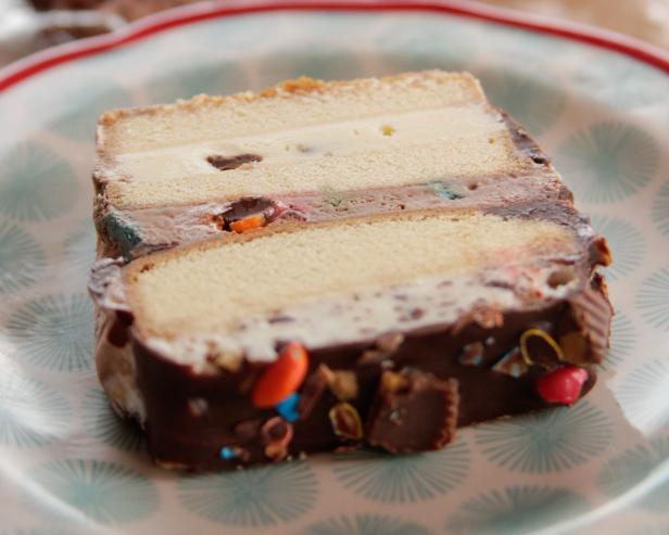 Ree Drummond's Ice Cream Layer Cake