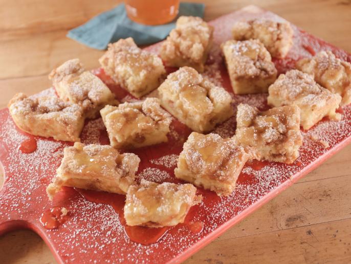 Apple Pancake Bars with Brown Butter Crumble Topping and Apple Syrup